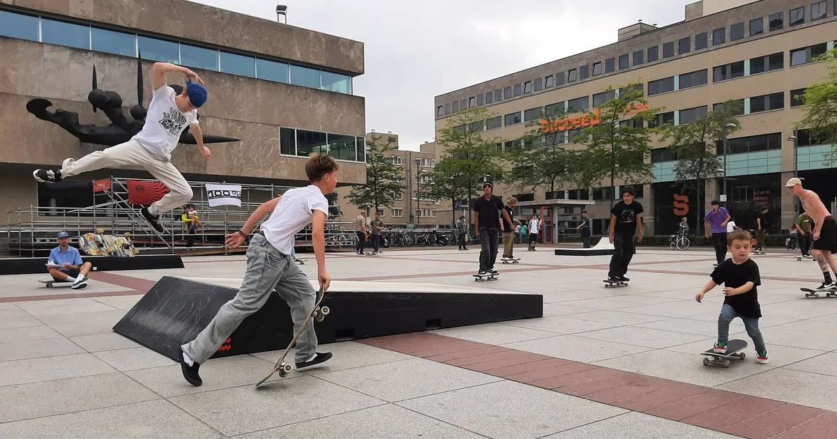 Skaters on the city hall square.