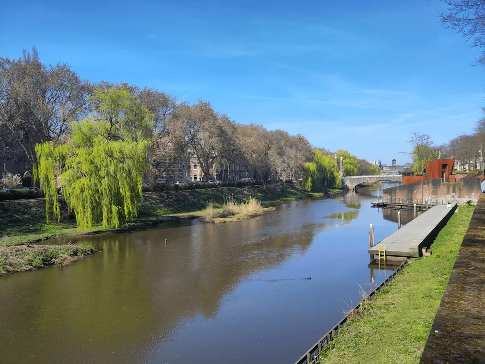 The waterside by the old Marienburg monastery.